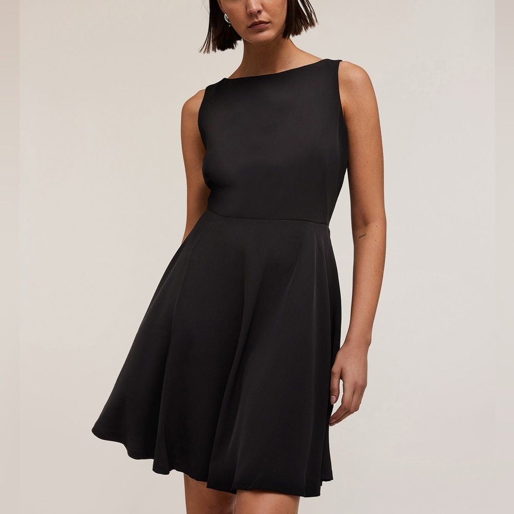 3/10$ 🌷 Forever 21 Black Scuba Skater Fit & Flare Mini Dress M